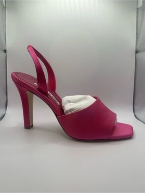 Manolo Blahnik — Hot Pink Platform Slingback Heels